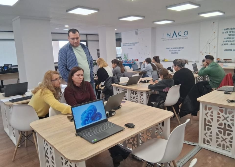 DIGITAL STARs: Grupa a II-a participă la cursurile de competențe digitale, la Biblioteca Județeană Călărași