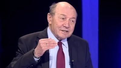 Băsescu acuză o „criză de hoție” și cere refacerea coaliției: „România nu mai are timp de jocuri politice”